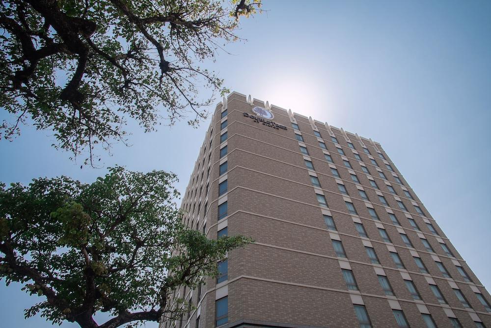 Doubletree By Hilton Naha Hotell Exteriör bild