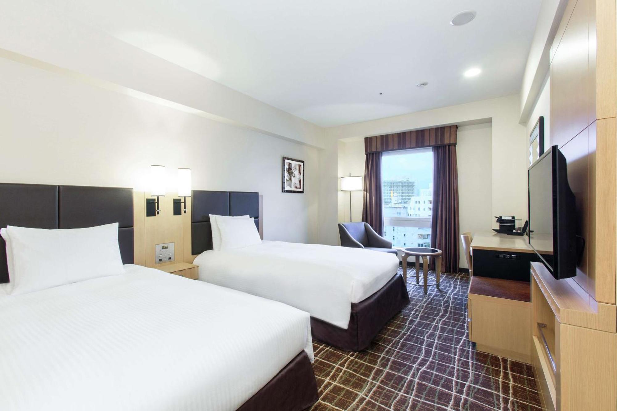 Doubletree By Hilton Naha Hotell Exteriör bild