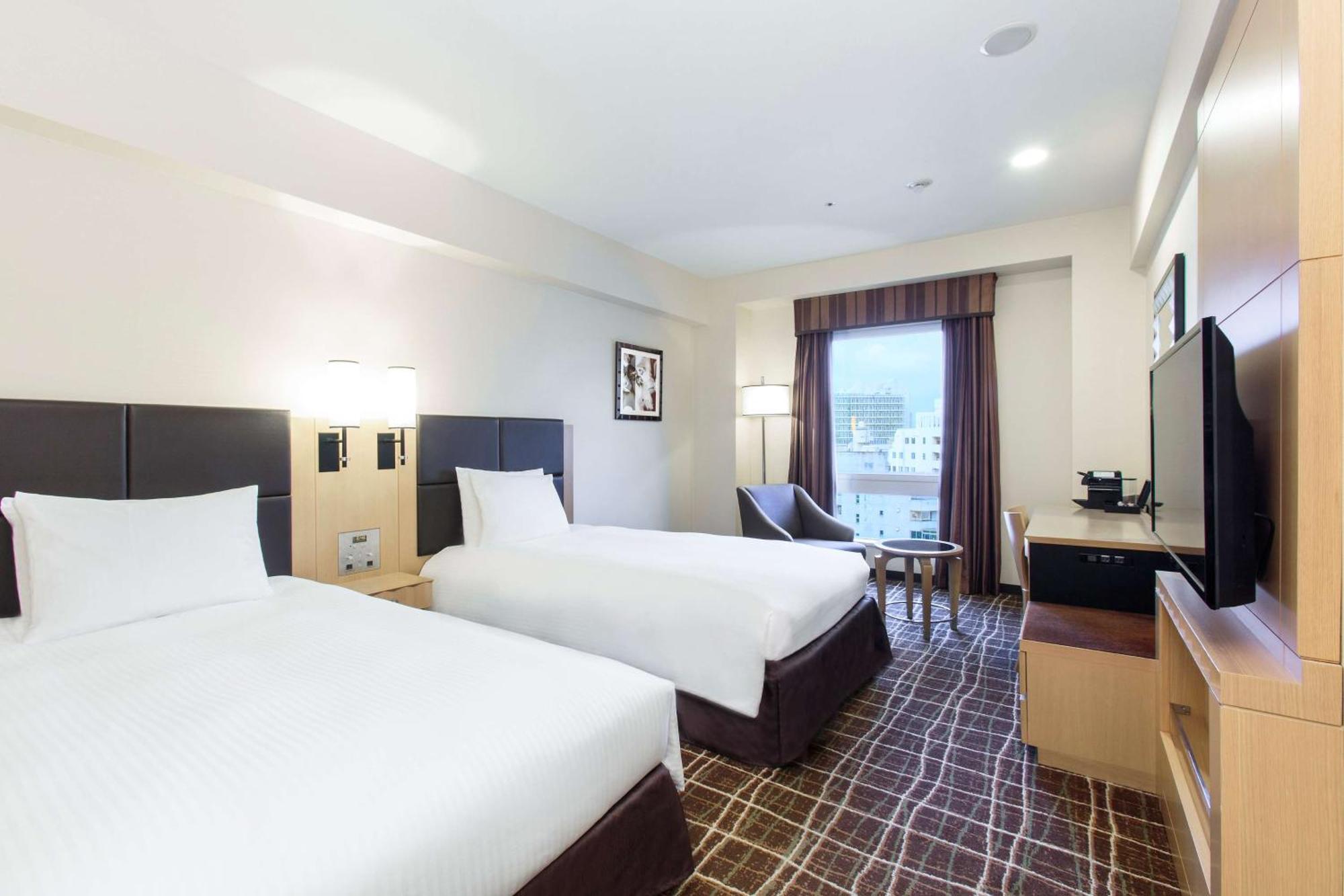 Doubletree By Hilton Naha Hotell Exteriör bild