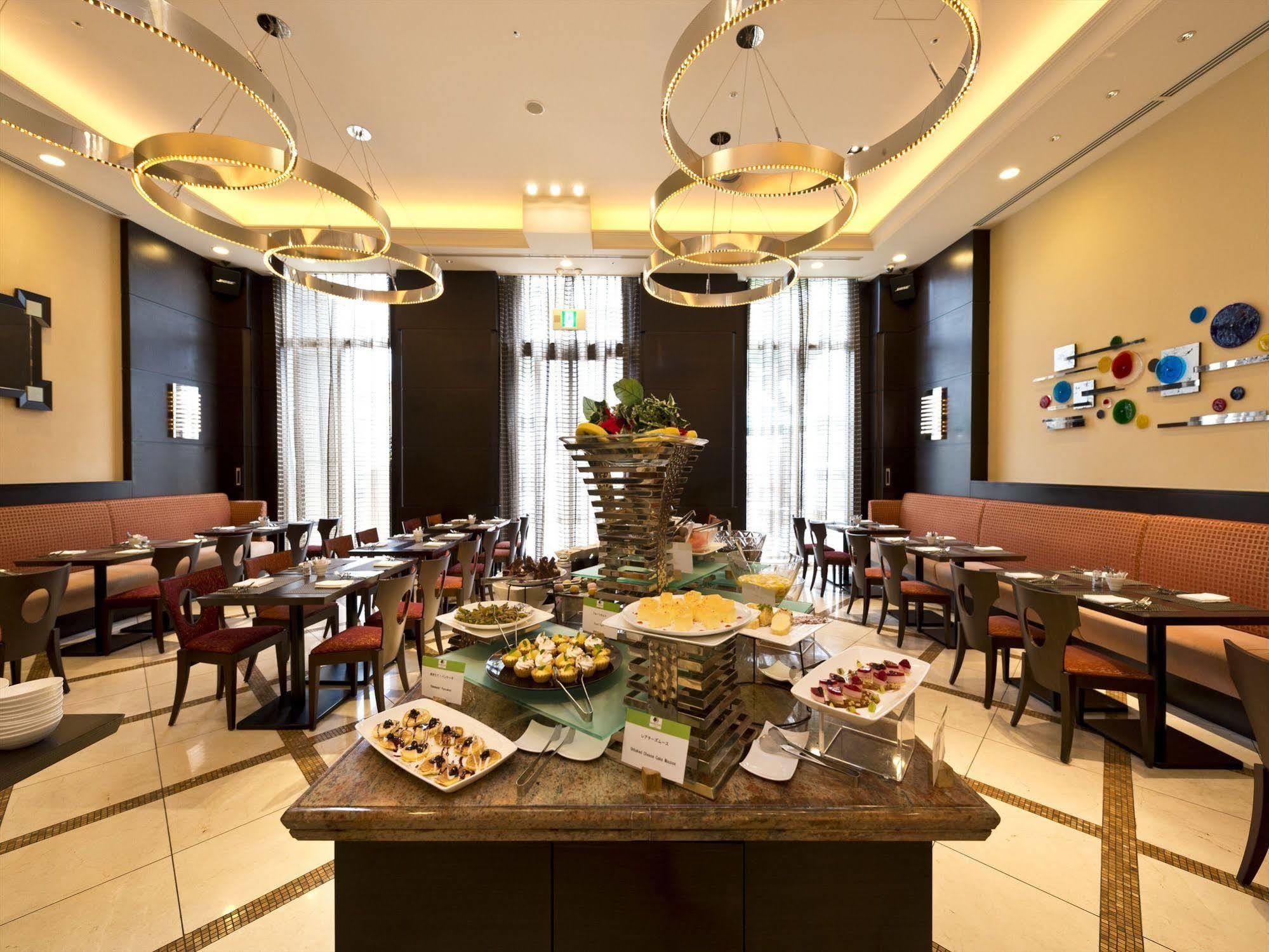 Doubletree By Hilton Naha Hotell Exteriör bild